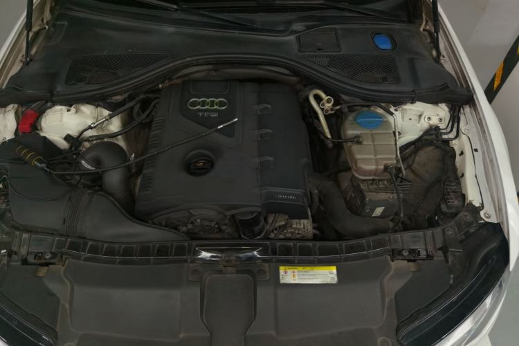 Used Audi A6L 2012 TFSI Standard Model Engine Bay