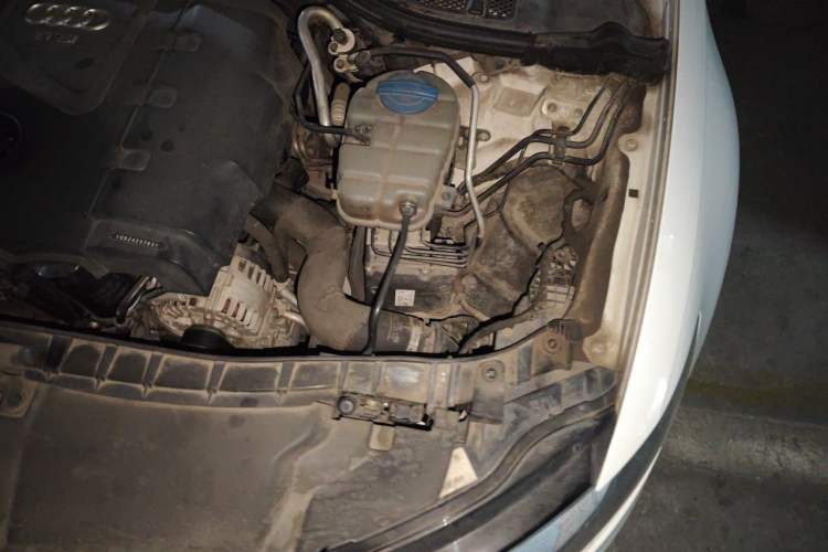 Used Audi A6L 2012 TFSI Standard Model Engine Bay Left