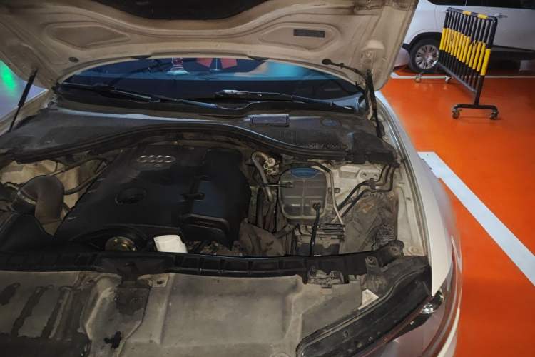 Used Audi A6L 2012 TFSI Standard Model Engine Bay Left