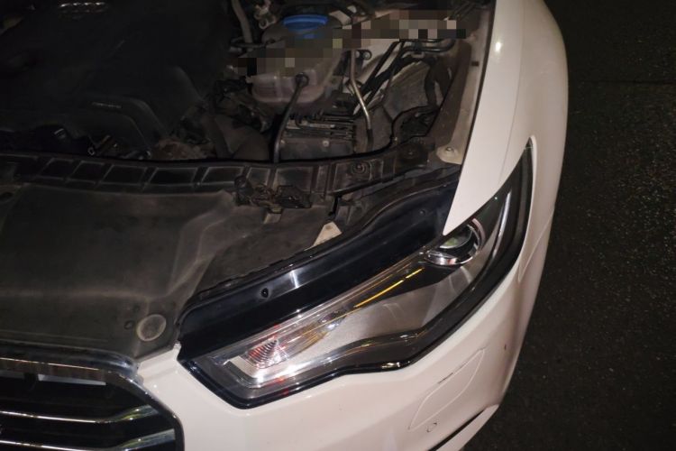 Used Audi A6L 2012 TFSI Standard Model Engine Bay Left