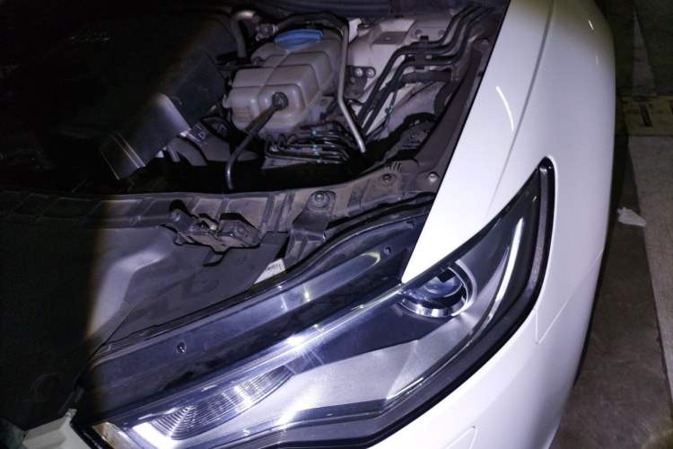 Used Audi A6L 2012 TFSI Comfort Model Engine Bay Left