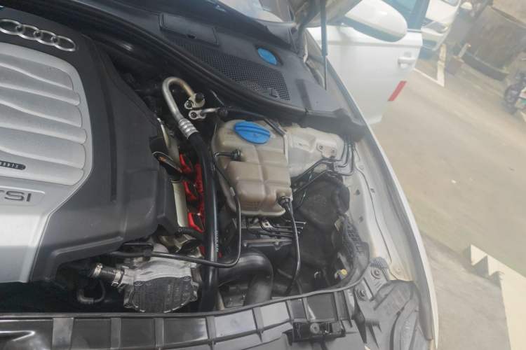 Used Audi A6L 2012 30 FSI Comfort Model Engine Bay Left