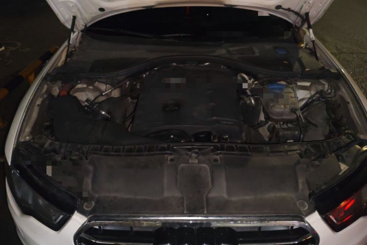 Used Audi A6L 2012 TFSI Standard Model Engine Bay