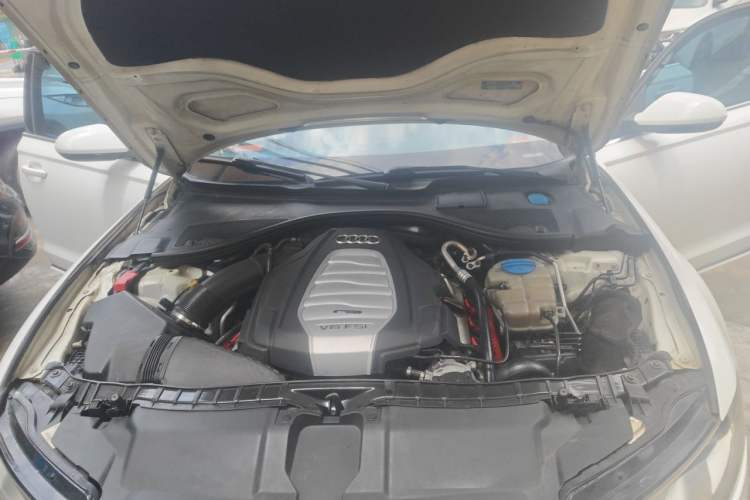 Used Audi A6L 2012 30 FSI Comfort Model Engine Bay