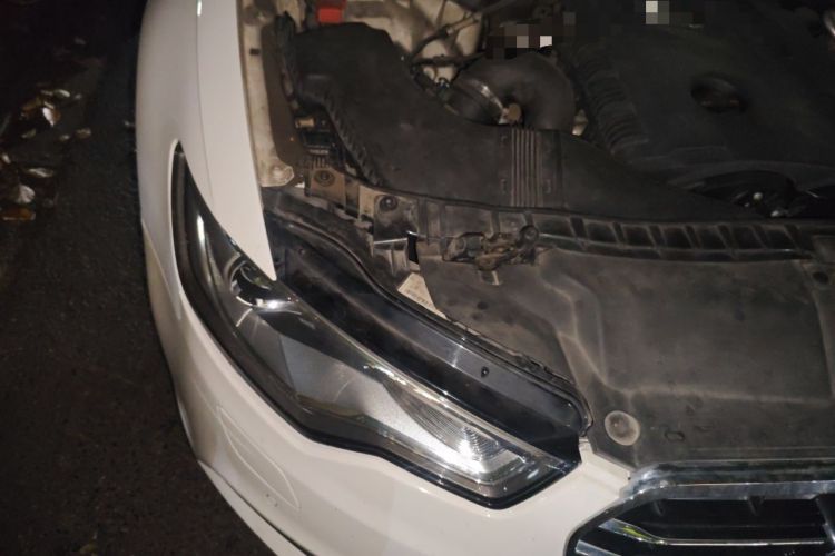 Used Audi A6L 2012 TFSI Standard Model Engine Bay Right