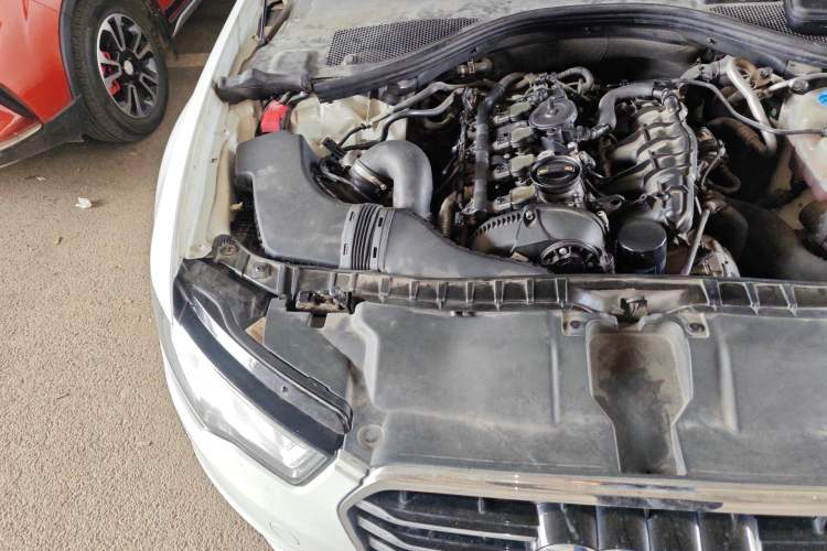 Used Audi A6L 2012 TFSI Standard Model Engine Bay Right