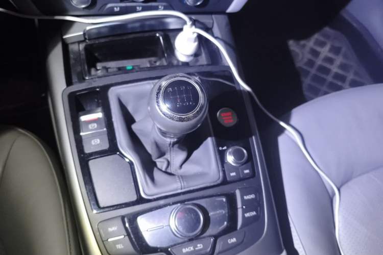 Used Audi A6L 2012 TFSI Manual Base Model Gear Lever