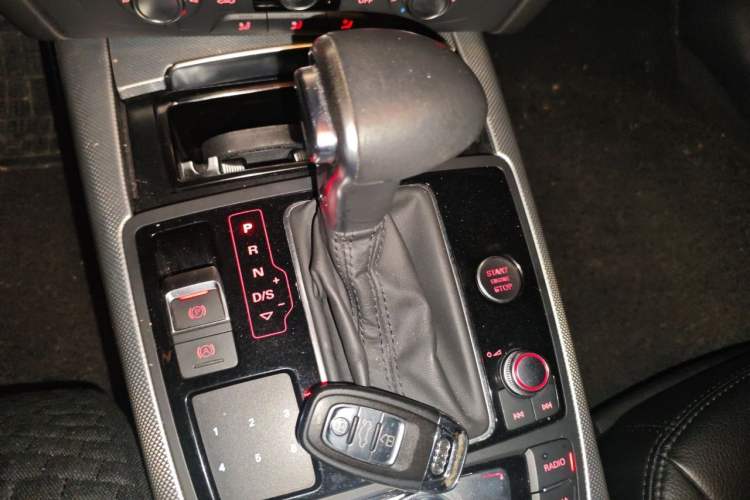 Used Audi A6L 2012 TFSI Standard Model Gear Lever