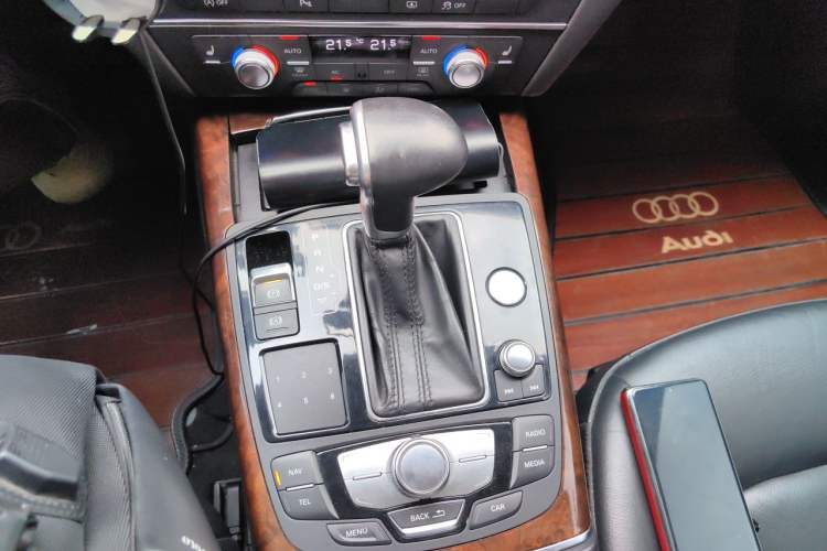 Used Audi A6L 2012 30 FSI Comfort Model Gear Lever