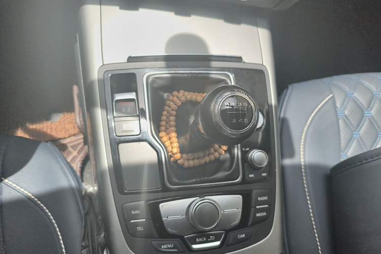 Used Audi A6L 2012 TFSI Manual Base Model Gear Lever