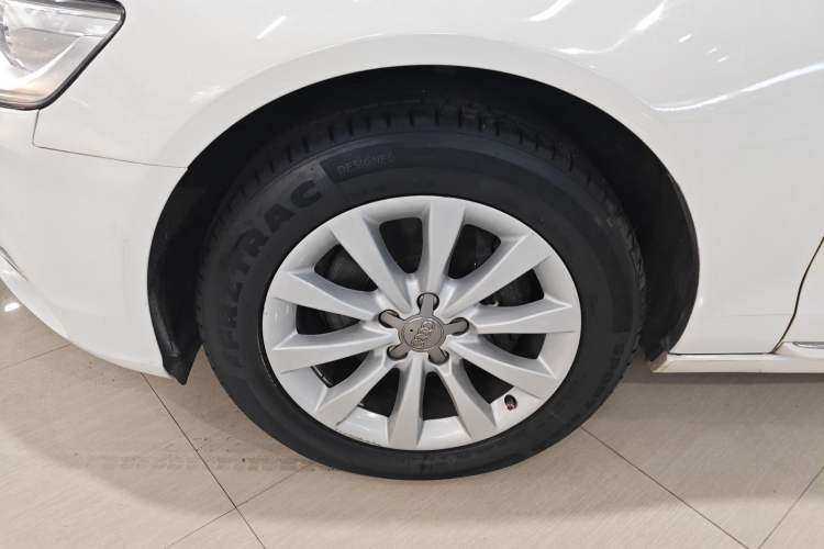 Used Audi A6L 2012 30 FSI Comfort Model Left Front Wheel Hub
