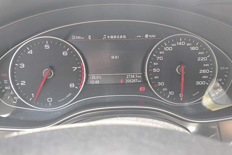 Used Audi A6L 2012 TFSI Manual Base Model Odometer Close Up