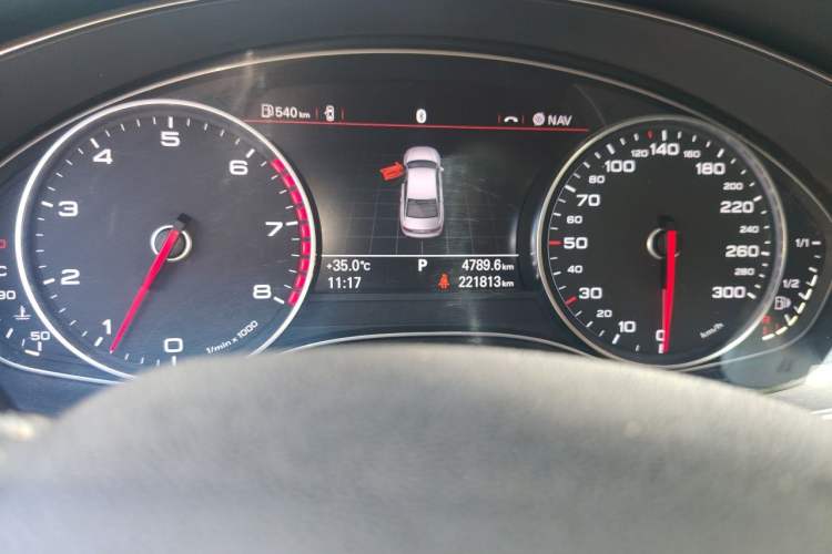 Used Audi A6L 2012 TFSI Standard Model Odometer Close Up