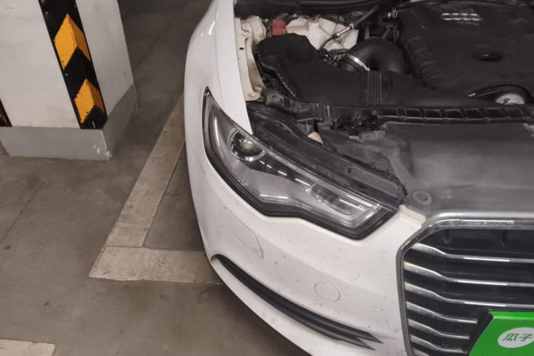 Used Audi A6L 2012 TFSI Manual Base Model Right Front Headlight