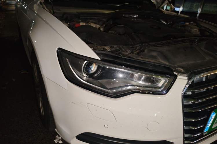 Used Audi A6L 2012 TFSI Standard Model Right Front Headlight