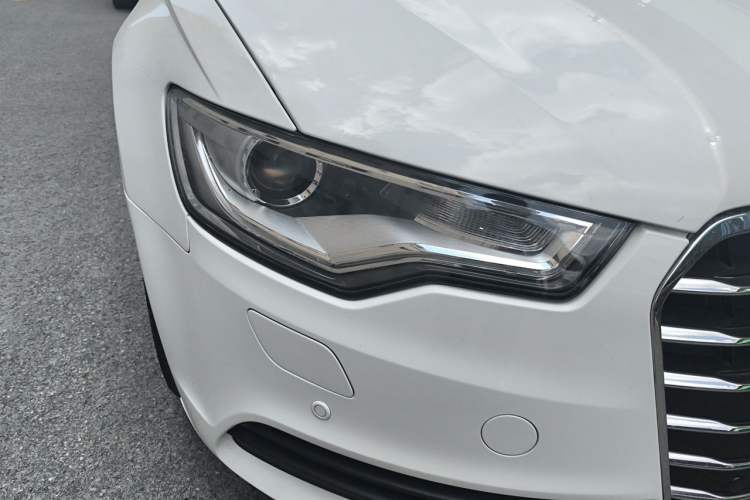 Used Audi A6L 2012 TFSI Manual Base Model Right Front Headlight