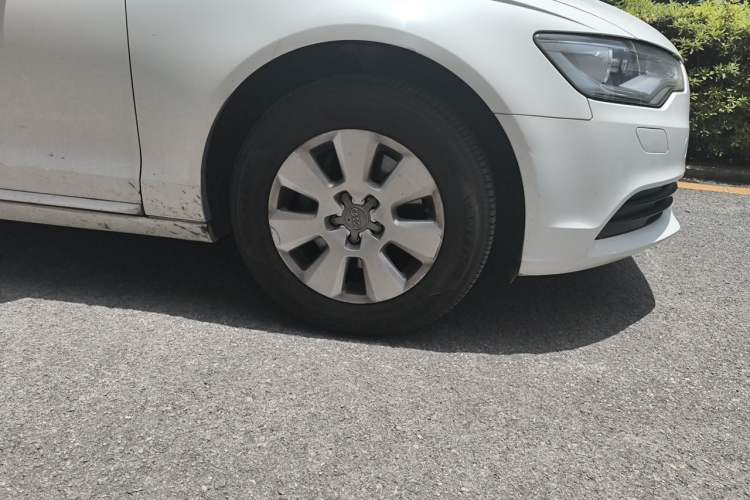Used Audi A6L 2012 TFSI Manual Base Model Right Front Wheel Hub