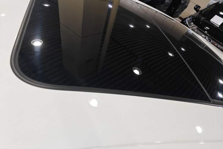 Used Audi A6L 2012 30 FSI Comfort Model Roof
