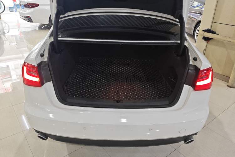 Used Audi A6L 2012 30 FSI Comfort Model Trunk