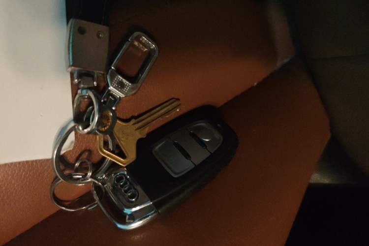 Used Audi A6L 2012 TFSI Standard Model Vehicle Key