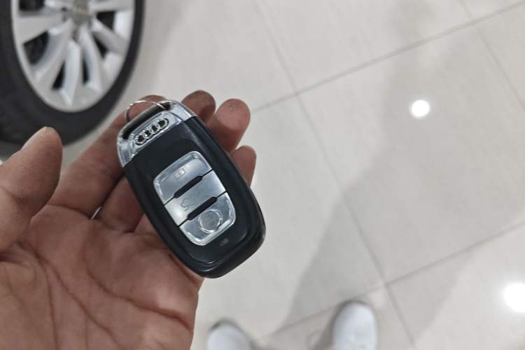 Used Audi A6L 2012 30 FSI Comfort Model Vehicle Key
