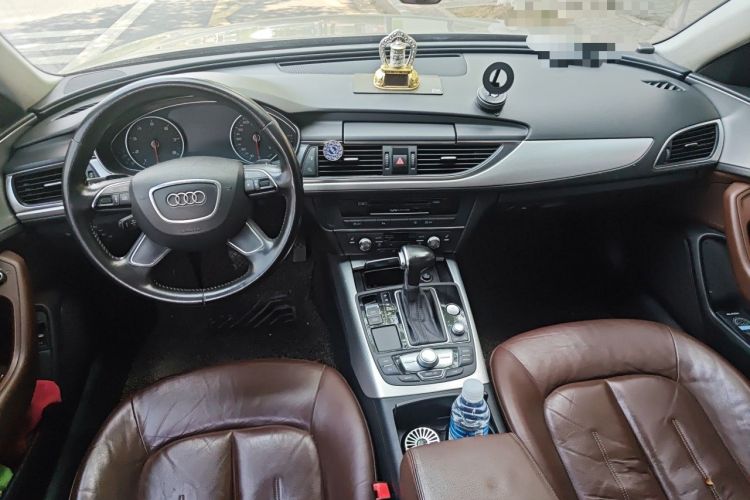 Used Audi A6L 2012 30 FSI Comfort Model Center Console