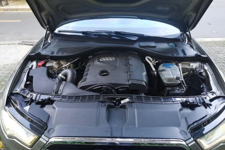 Used Audi A6L 2012 TFSI Standard Model Engine Bay