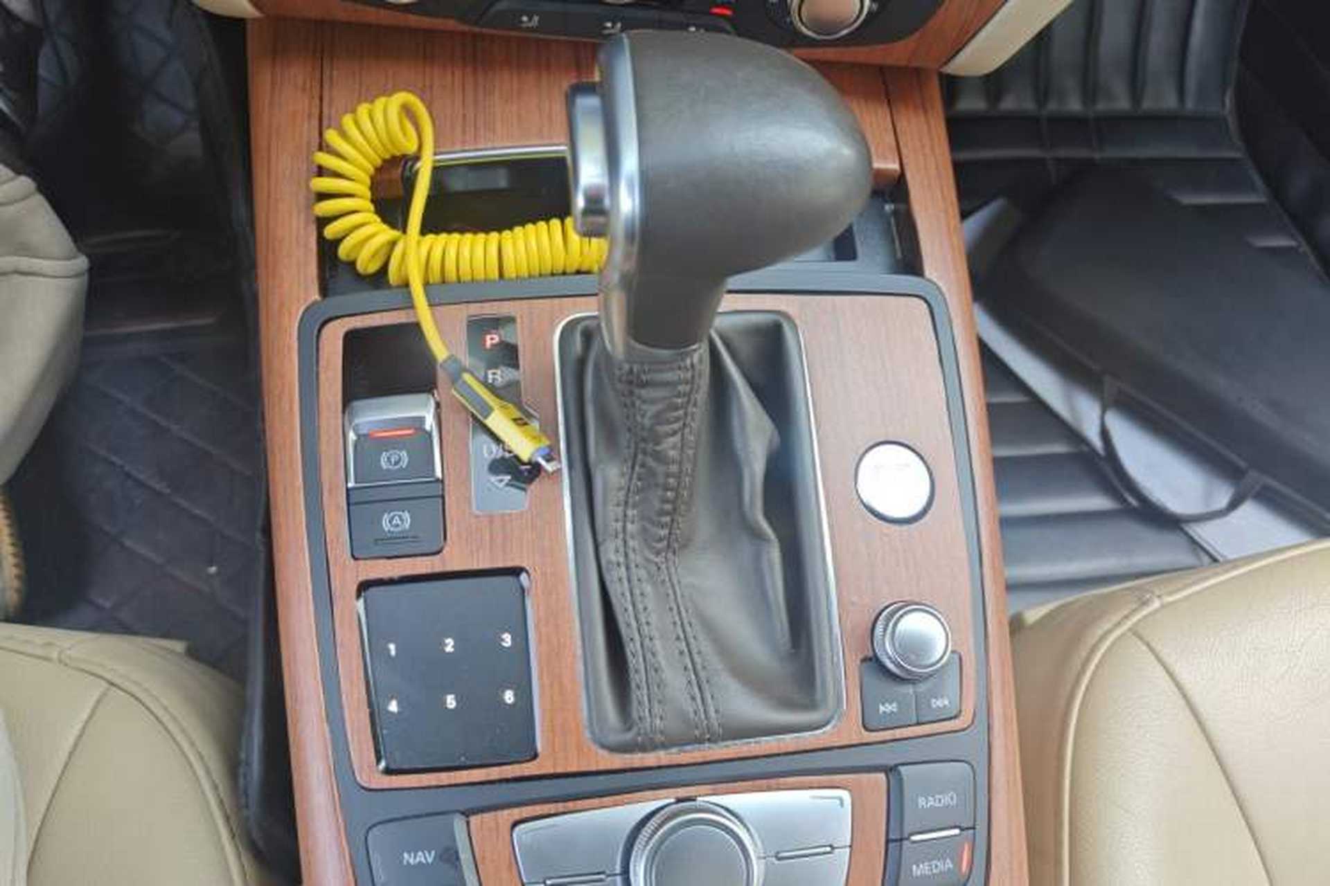 Used Audi A6L 2012 TFSI Standard Model Gear Lever