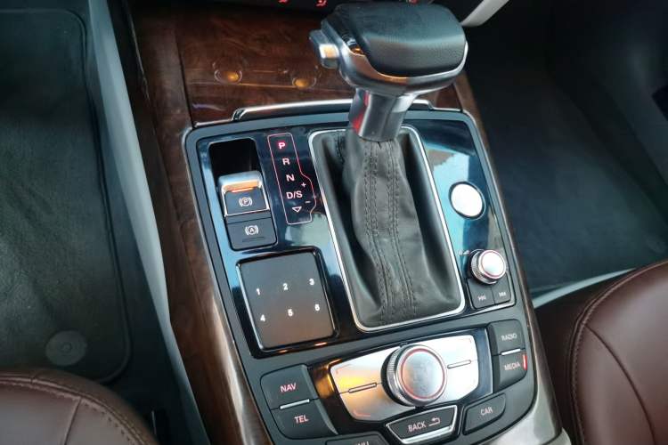 Used Audi A6L 2012 TFSI Standard Model Gear Lever