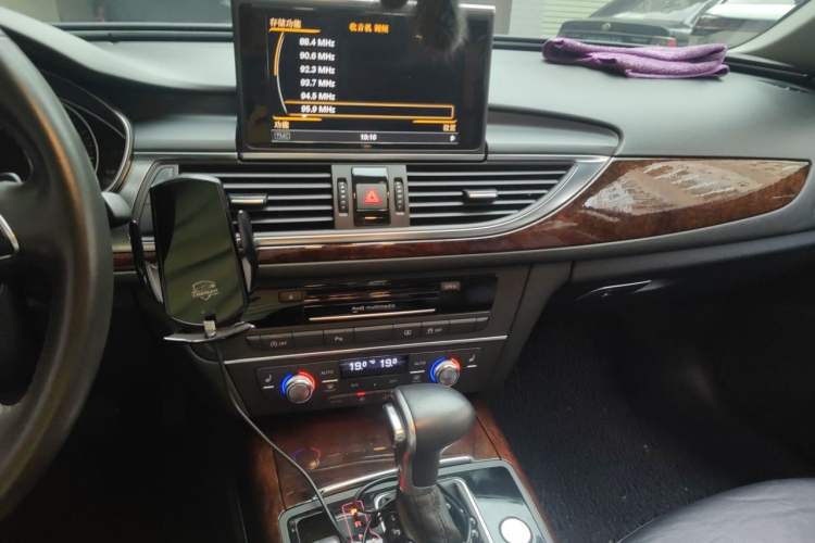 Used Audi A6L 2014 30 FSI Comfort Model Audio And AC Panel