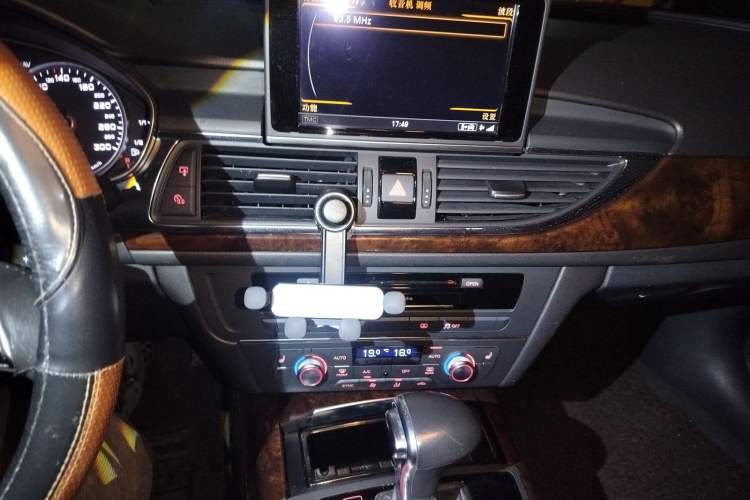 Used Audi A6L 2014 30 FSI Comfort Model Audio And AC Panel