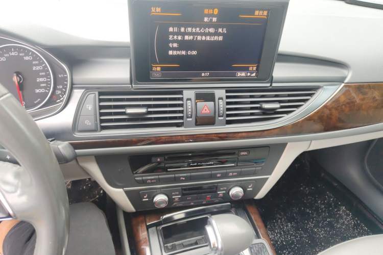 Used Audi A6L 2014 30 FSI Comfort Model Audio And AC Panel