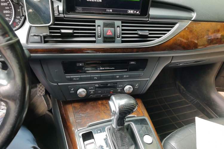 Used Audi A6L 2014 30 FSI Comfort Model Audio And AC Panel