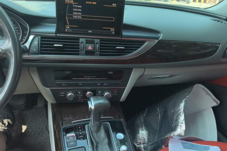 Used Audi A6L 2014 TFSI Standard Model Audio And AC Panel