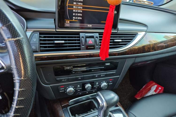 Used Audi A6L 2014 TFSI Standard Model Audio And AC Panel