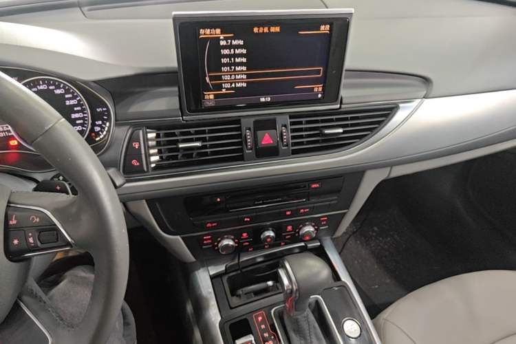 Used Audi A6L 2014 TFSI Standard Model Audio And AC Panel