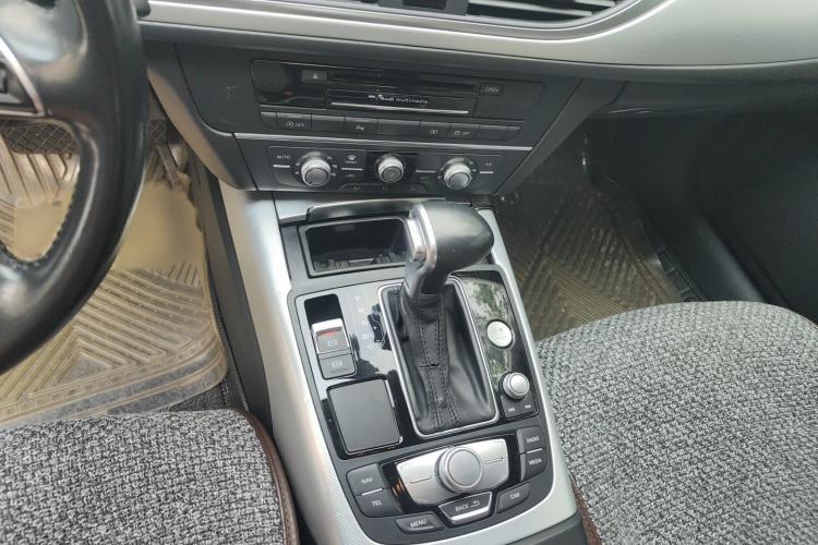 Used Audi A6L 2014 TFSI Standard Model Audio And AC Panel