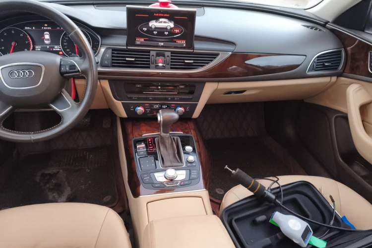 Used Audi A6L 2014 30 FSI Comfort Model Audio And AC Panel