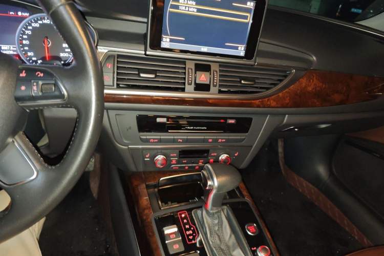 Used Audi A6L 2014 30 FSI Luxury Model Audio And AC Panel