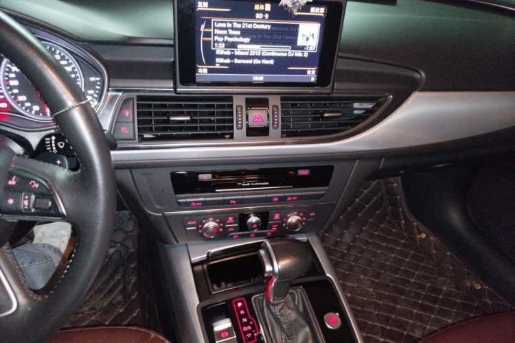 Used Audi A6L 2014 TFSI Comfort Model Audio And AC Panel