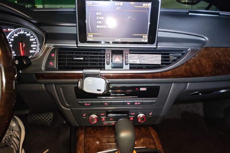 Used Audi A6L 2014 30 FSI Comfort Model Audio And AC Panel
