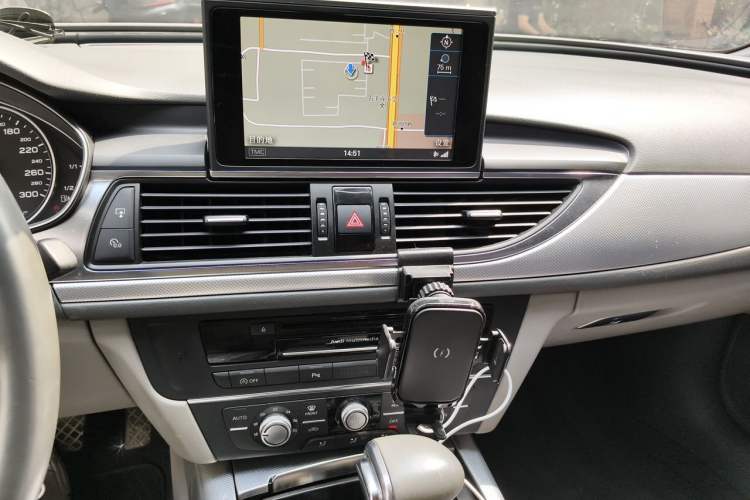 Used Audi A6L 2014 TFSI Standard Model Audio And AC Panel