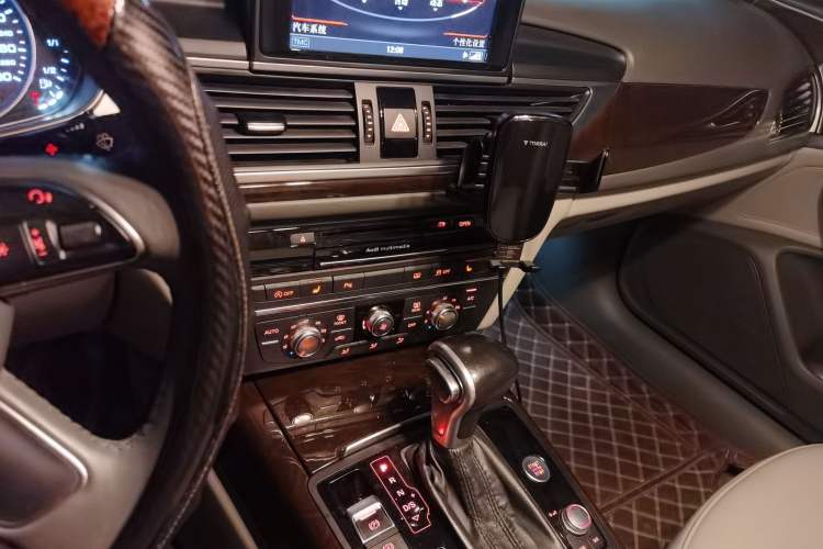 Used Audi A6L 2014 TFSI Standard Model Audio And AC Panel