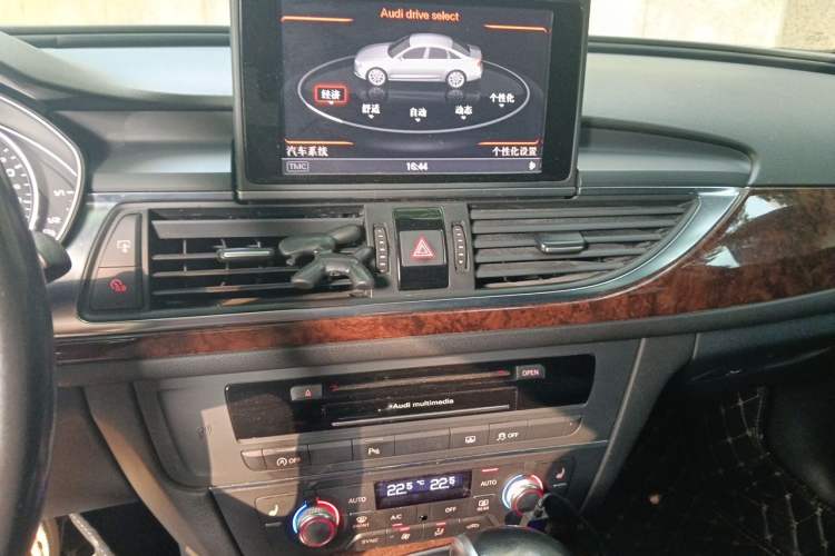 Used Audi A6L 2014 TFSI Comfort Model Audio And AC Panel