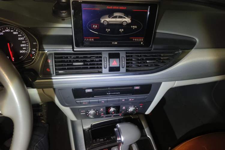 Used Audi A6L 2014 30 FSI Technology Model Audio And AC Panel