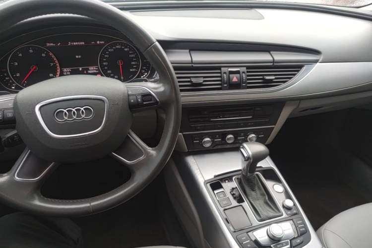 Used Audi A6L 2014 TFSI Standard Model Audio And AC Panel
