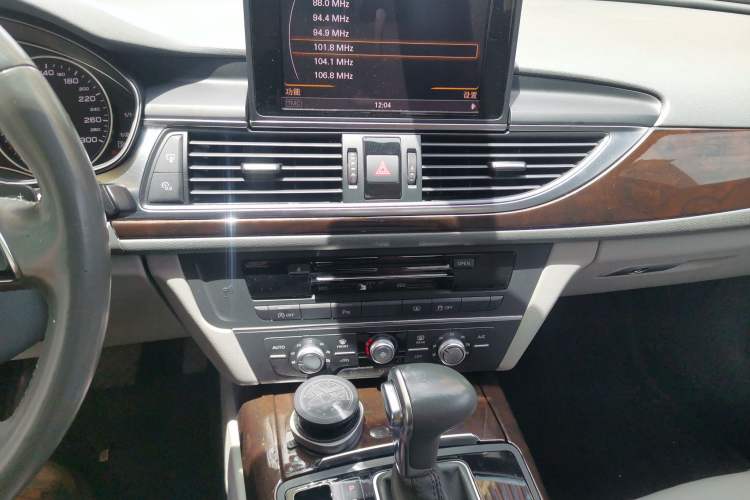 Used Audi A6L 2014 TFSI Standard Model Audio And AC Panel