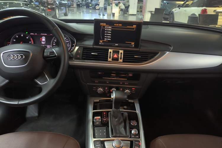Used Audi A6L 2014 30 FSI Technology Model Audio And AC Panel