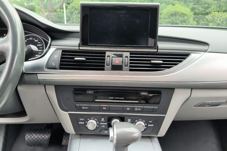 Used Audi A6L 2014 TFSI Standard Model Audio And AC Panel