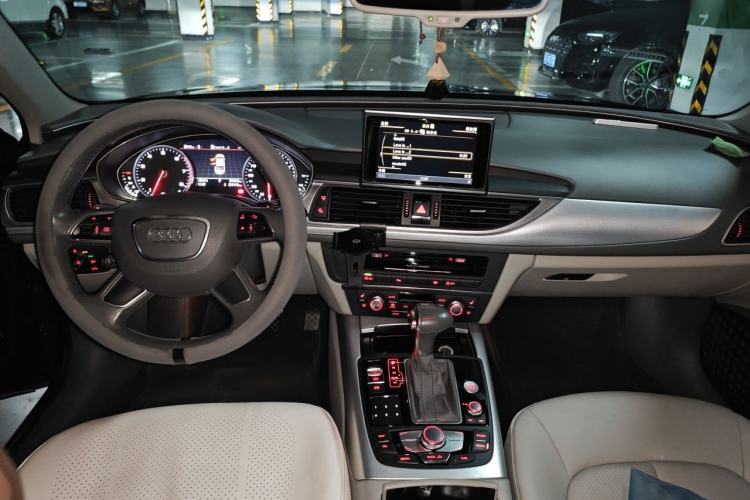Used Audi A6L 2014 TFSI Comfort Model Center Console